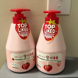 2-Strawberry Milk Body Cleanser Set